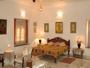 Hotel Pahuna Haveli Udaipur Esterno foto